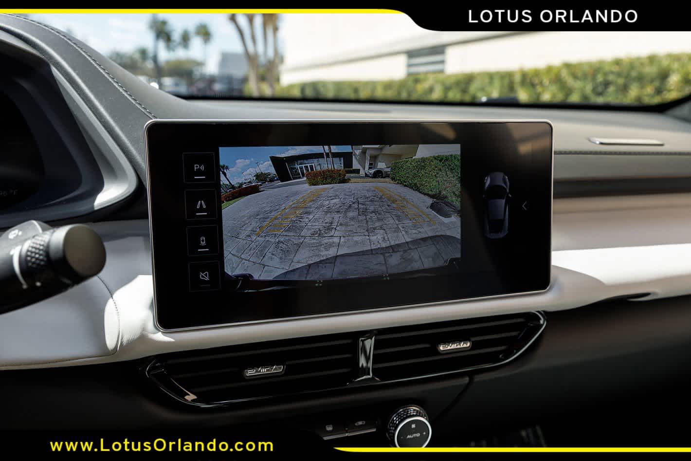 2026 Lotus Emira V6 SE