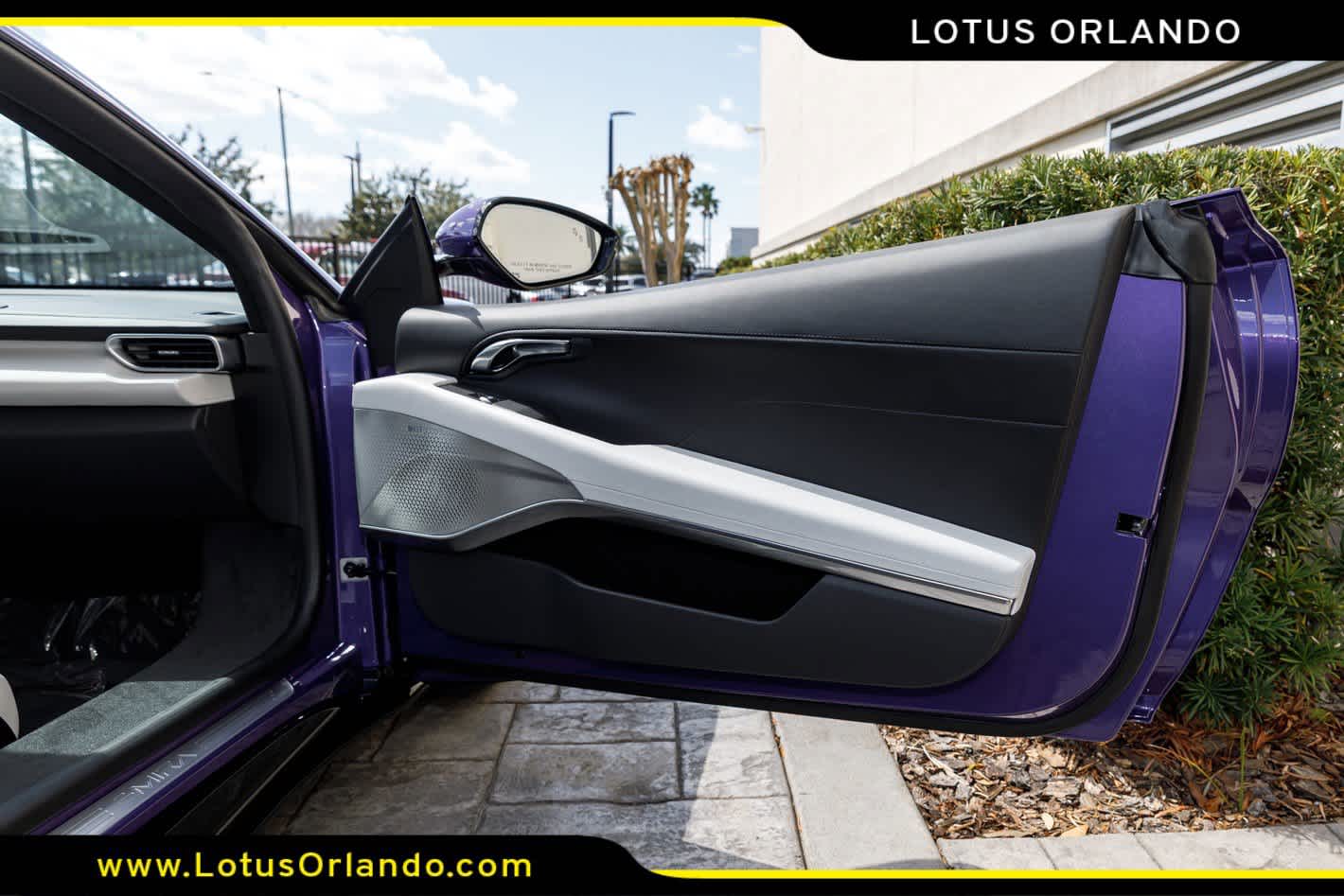 2026 Lotus Emira V6 SE