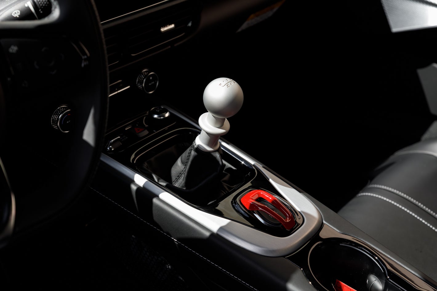 2027 Lotus EMIRA V6 SE