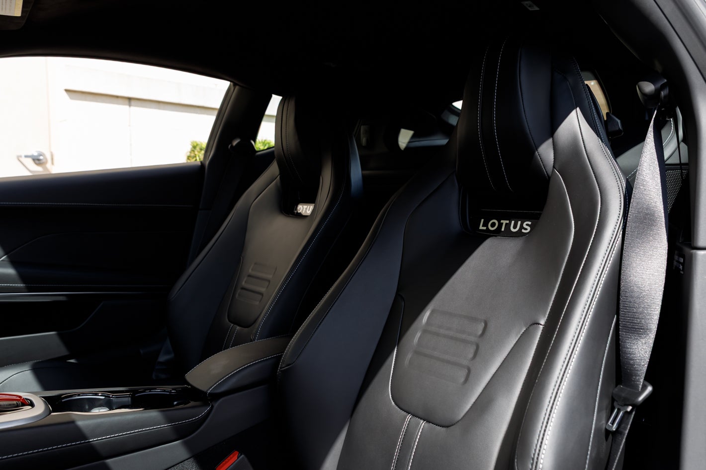 2027 Lotus EMIRA V6 SE