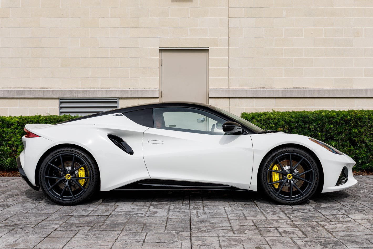 2027 Lotus EMIRA V6 SE