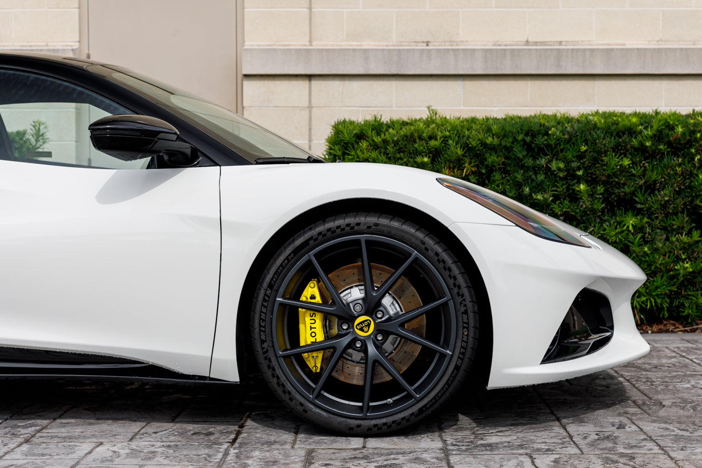 2027 Lotus EMIRA V6 SE