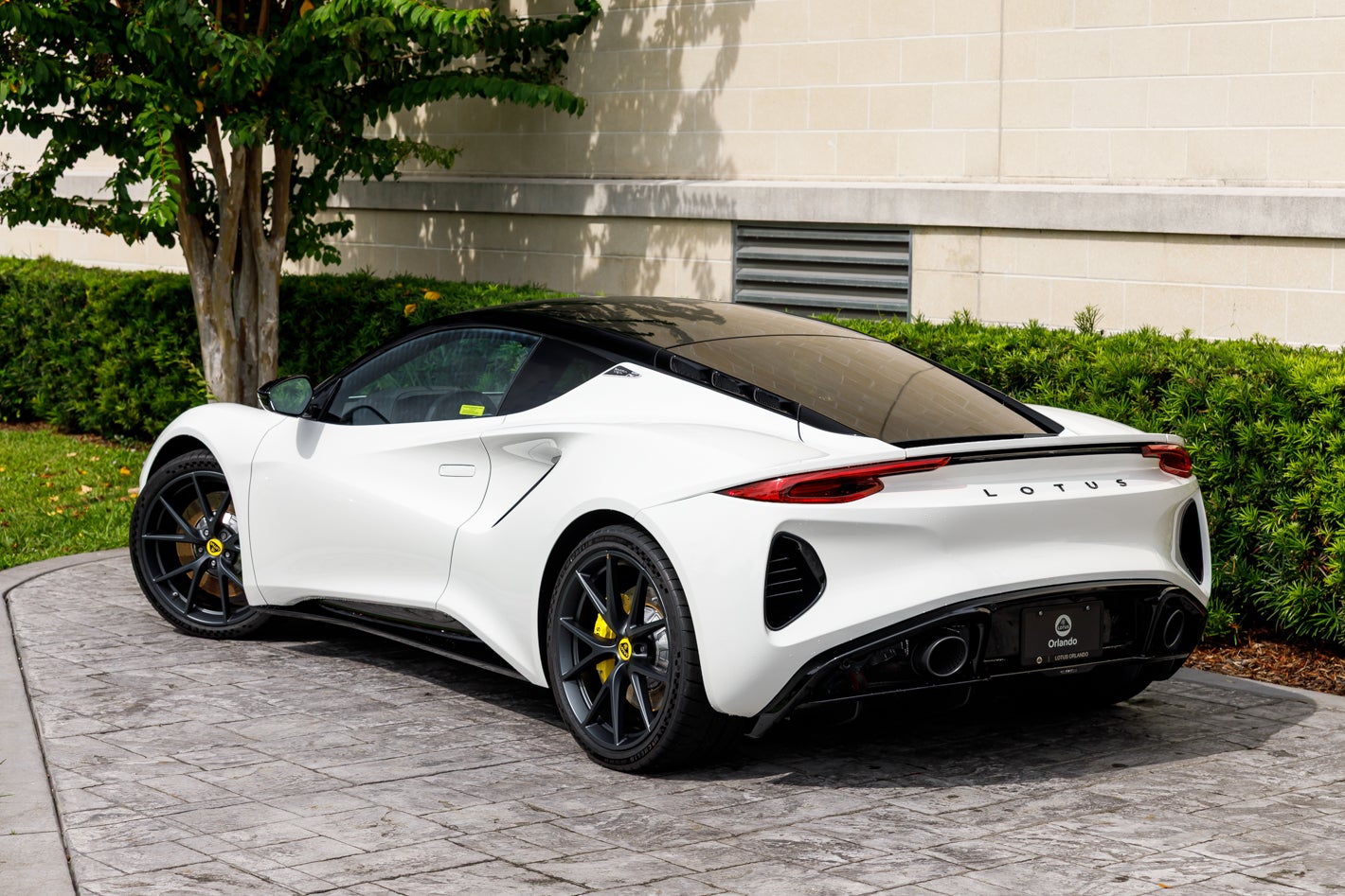 2027 Lotus EMIRA V6 SE