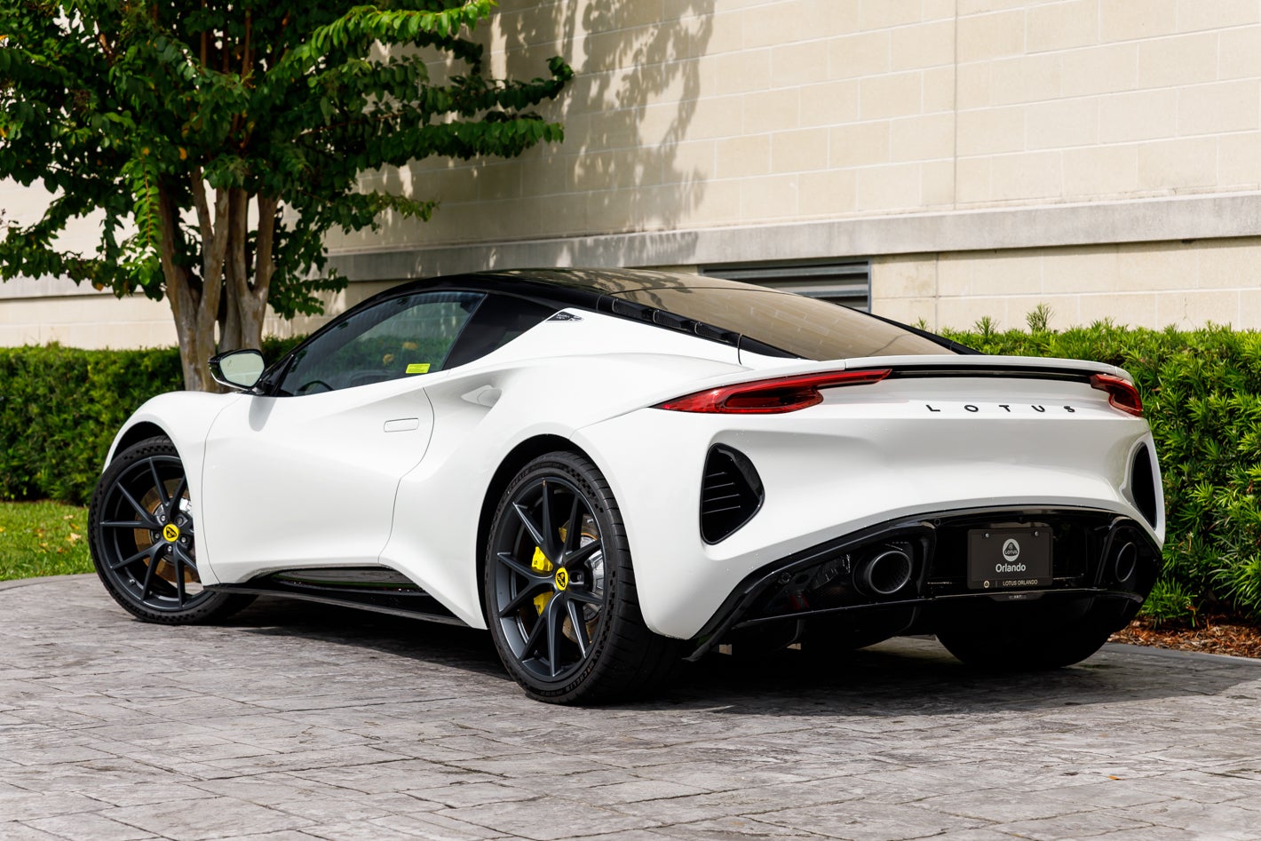 2027 Lotus EMIRA V6 SE