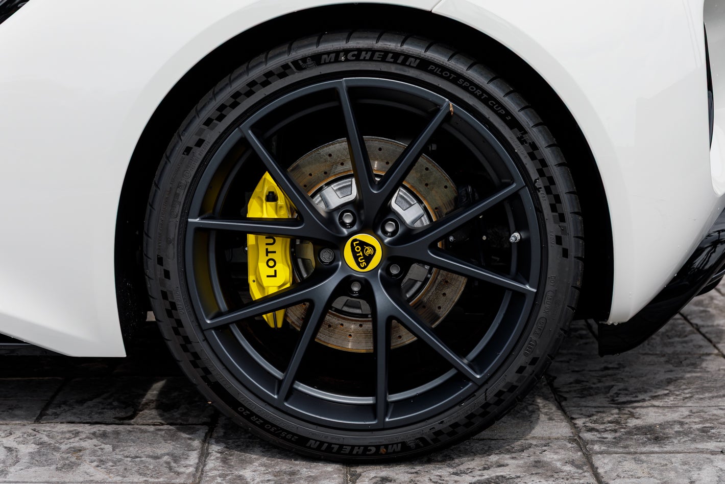 2027 Lotus EMIRA V6 SE