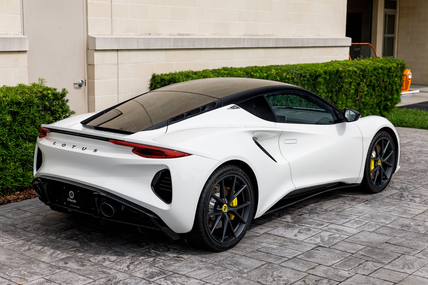 2027 Lotus EMIRA V6 SE