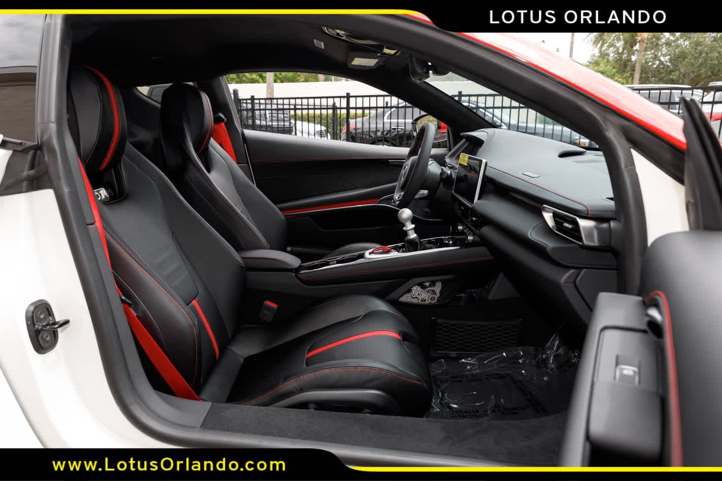 2026 Lotus Emira V6 SE