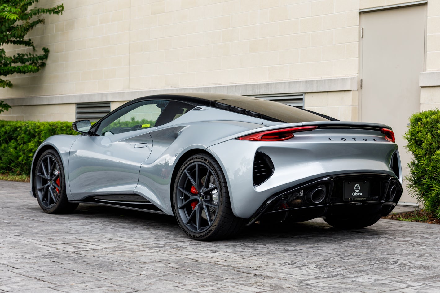 2027 Lotus EMIRA V6 SE