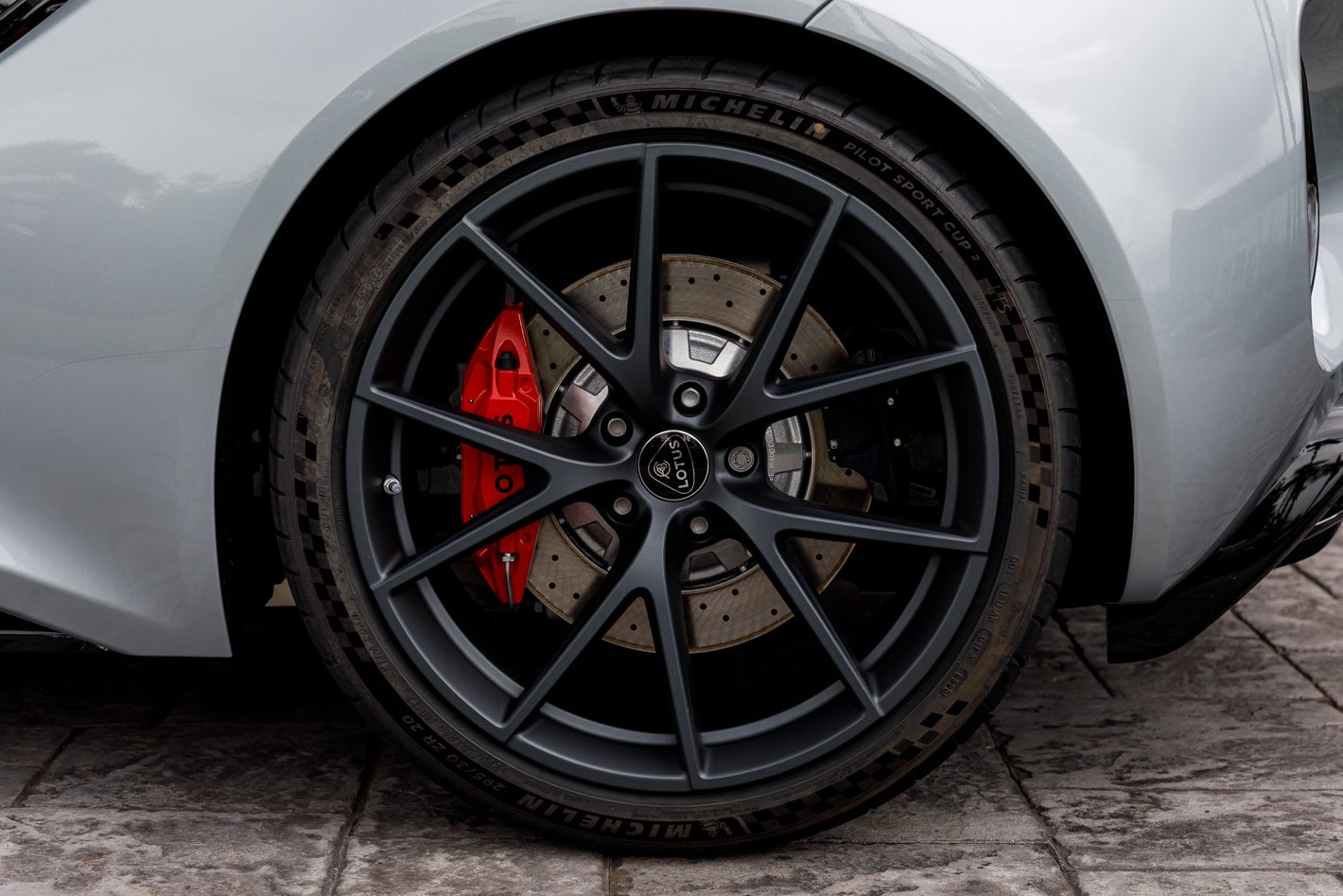2027 Lotus EMIRA V6 SE