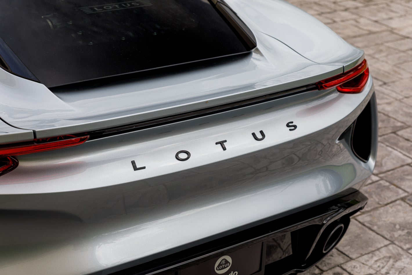 2027 Lotus EMIRA V6 SE