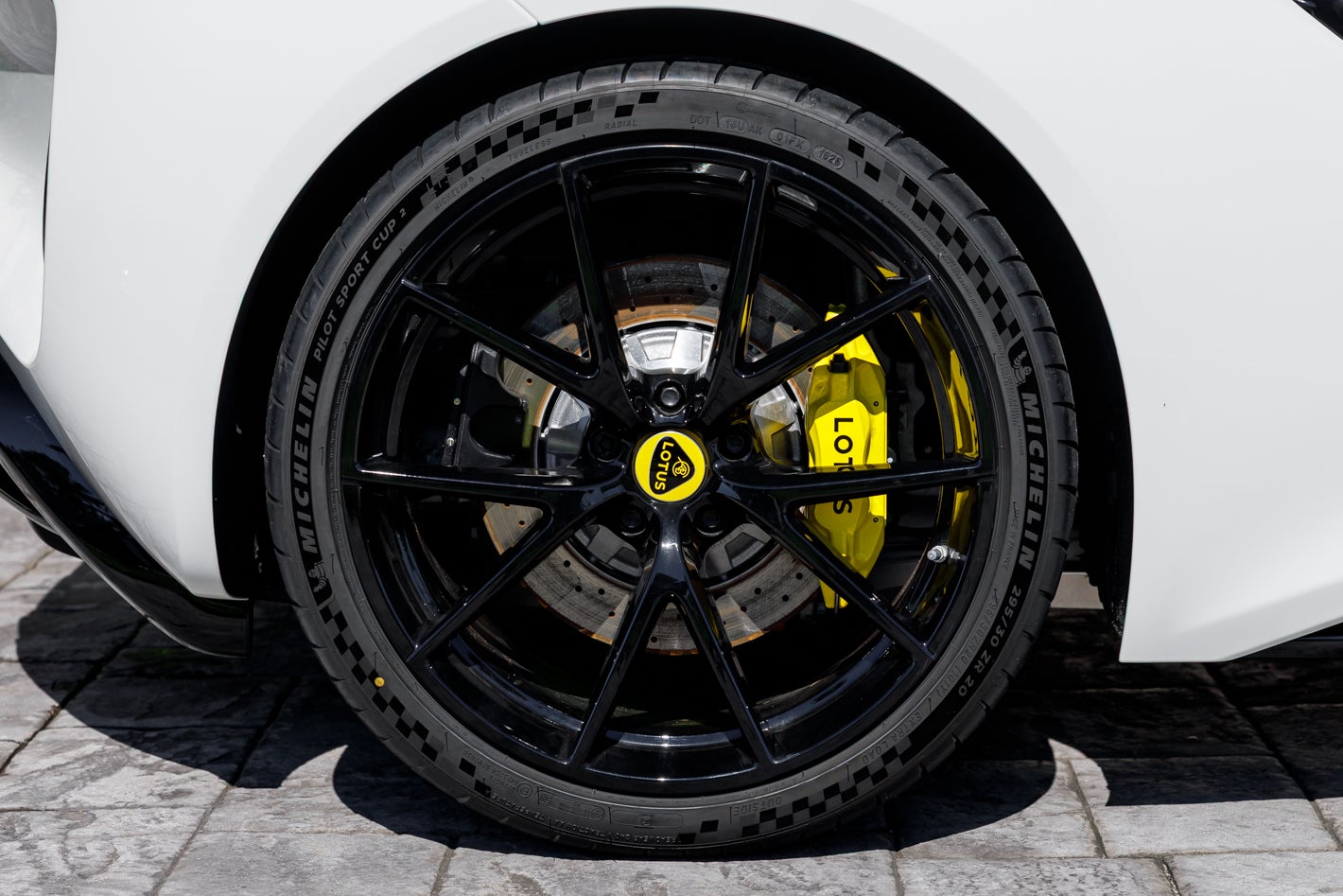2027 Lotus EMIRA V6 SE