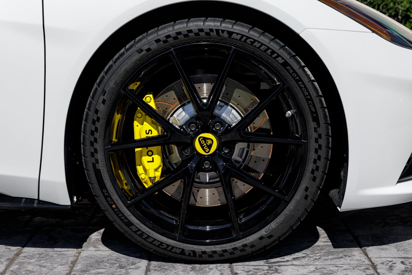 2027 Lotus EMIRA V6 SE
