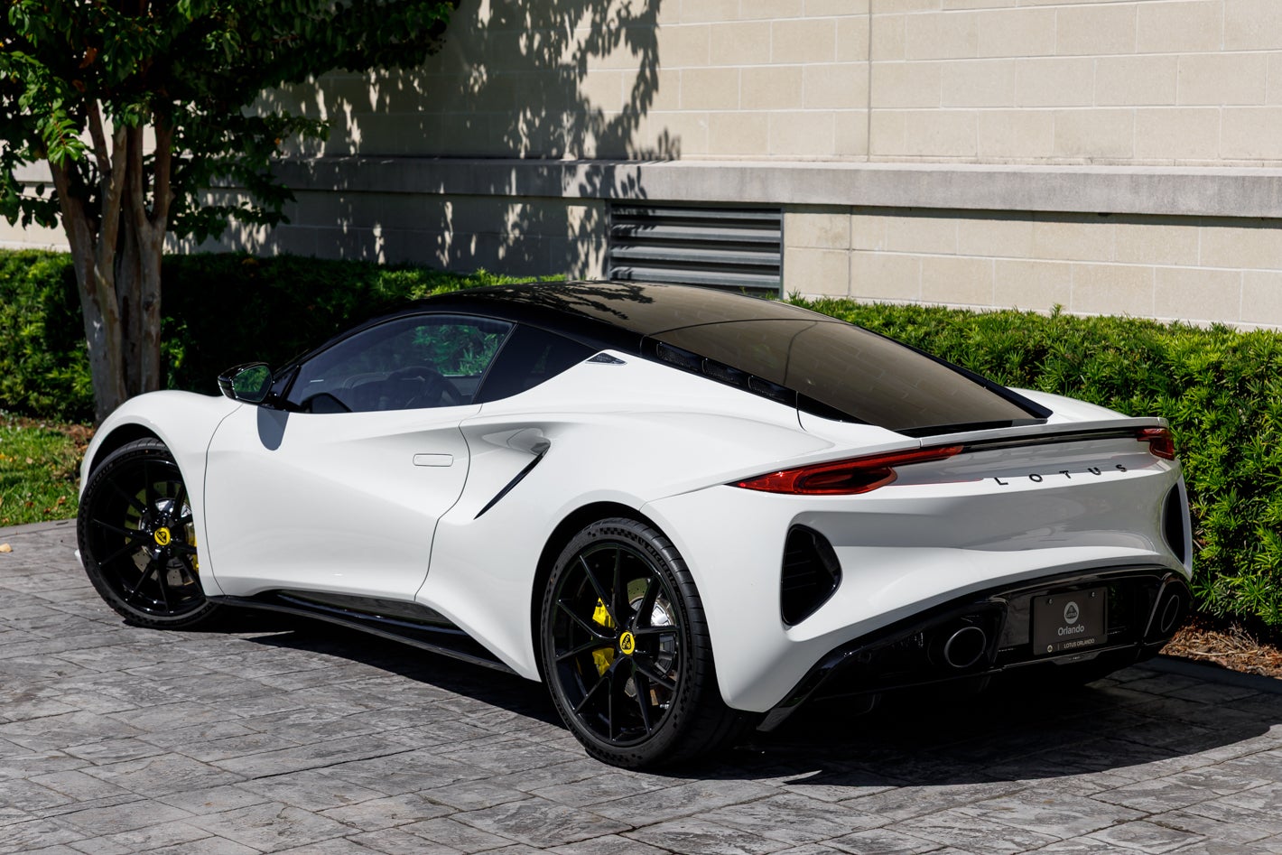 2027 Lotus EMIRA V6 SE