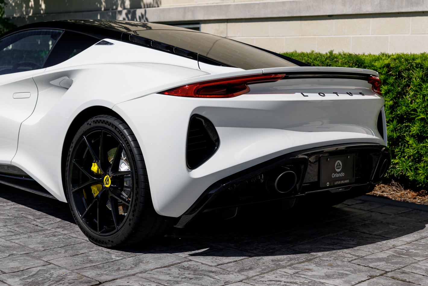 2027 Lotus EMIRA V6 SE