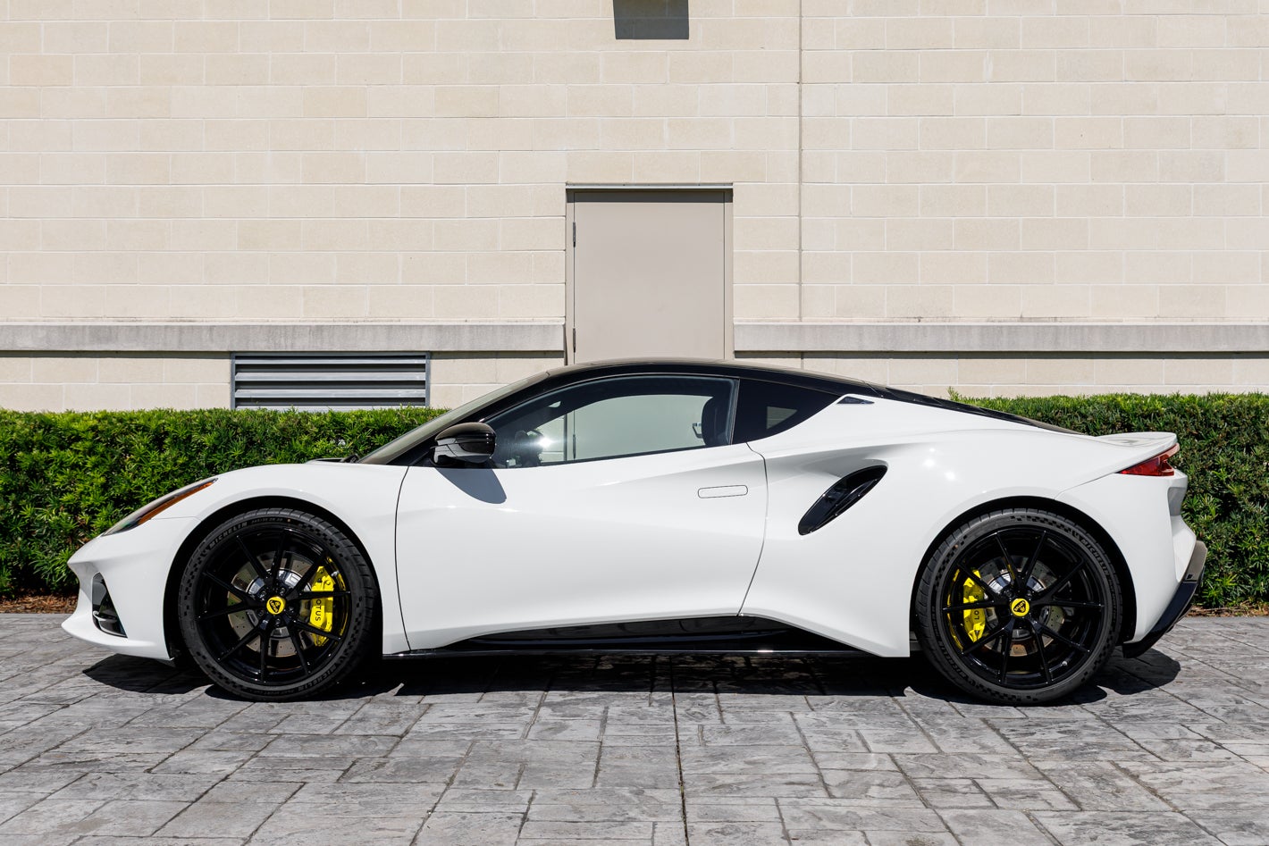 2027 Lotus EMIRA V6 SE