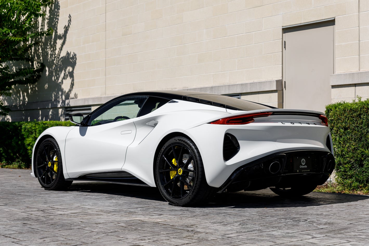2027 Lotus EMIRA V6 SE