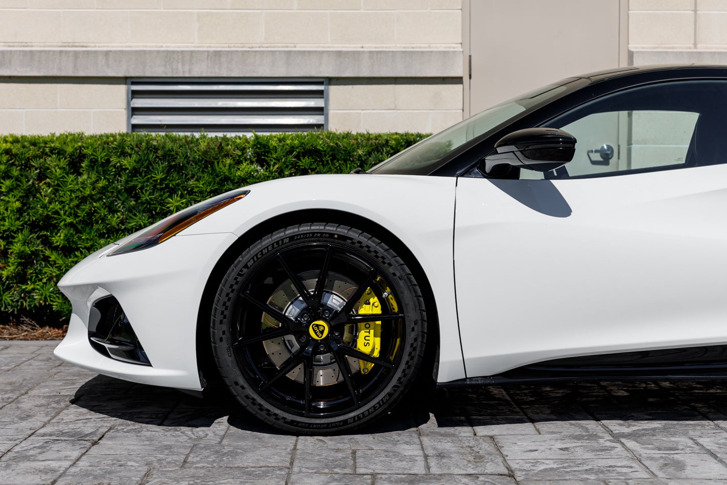 2027 Lotus EMIRA V6 SE