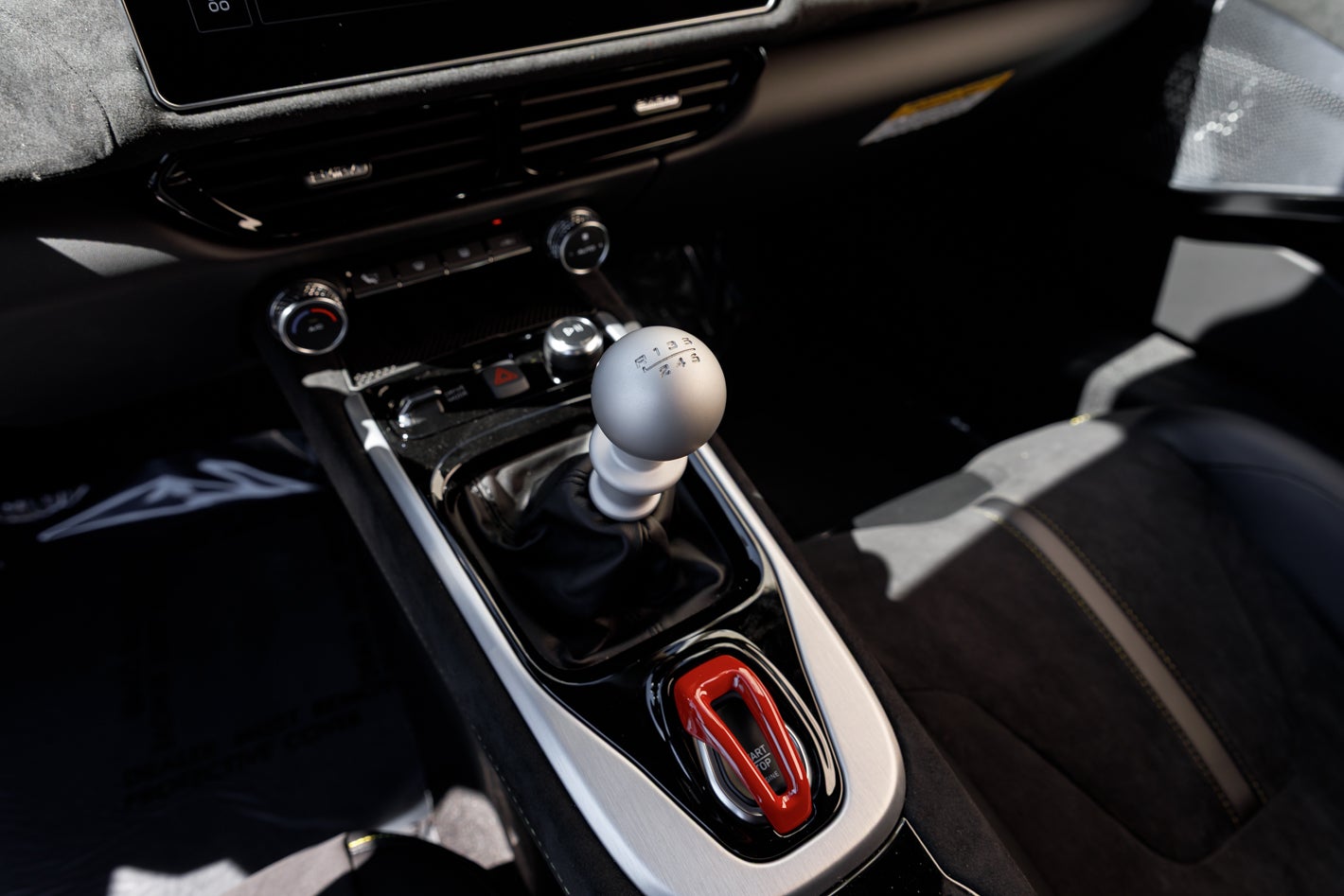 2027 Lotus EMIRA V6 SE