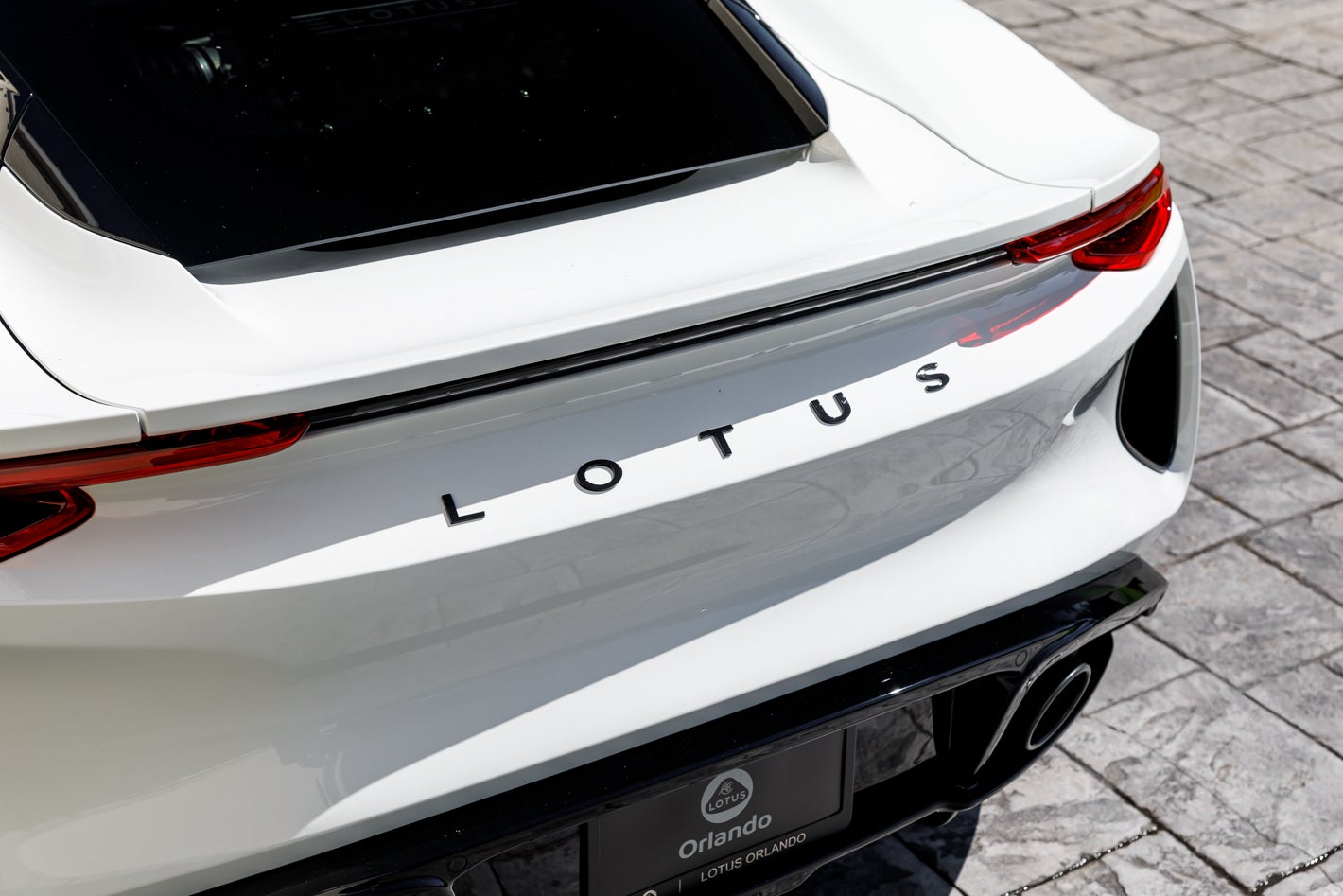 2027 Lotus EMIRA V6 SE