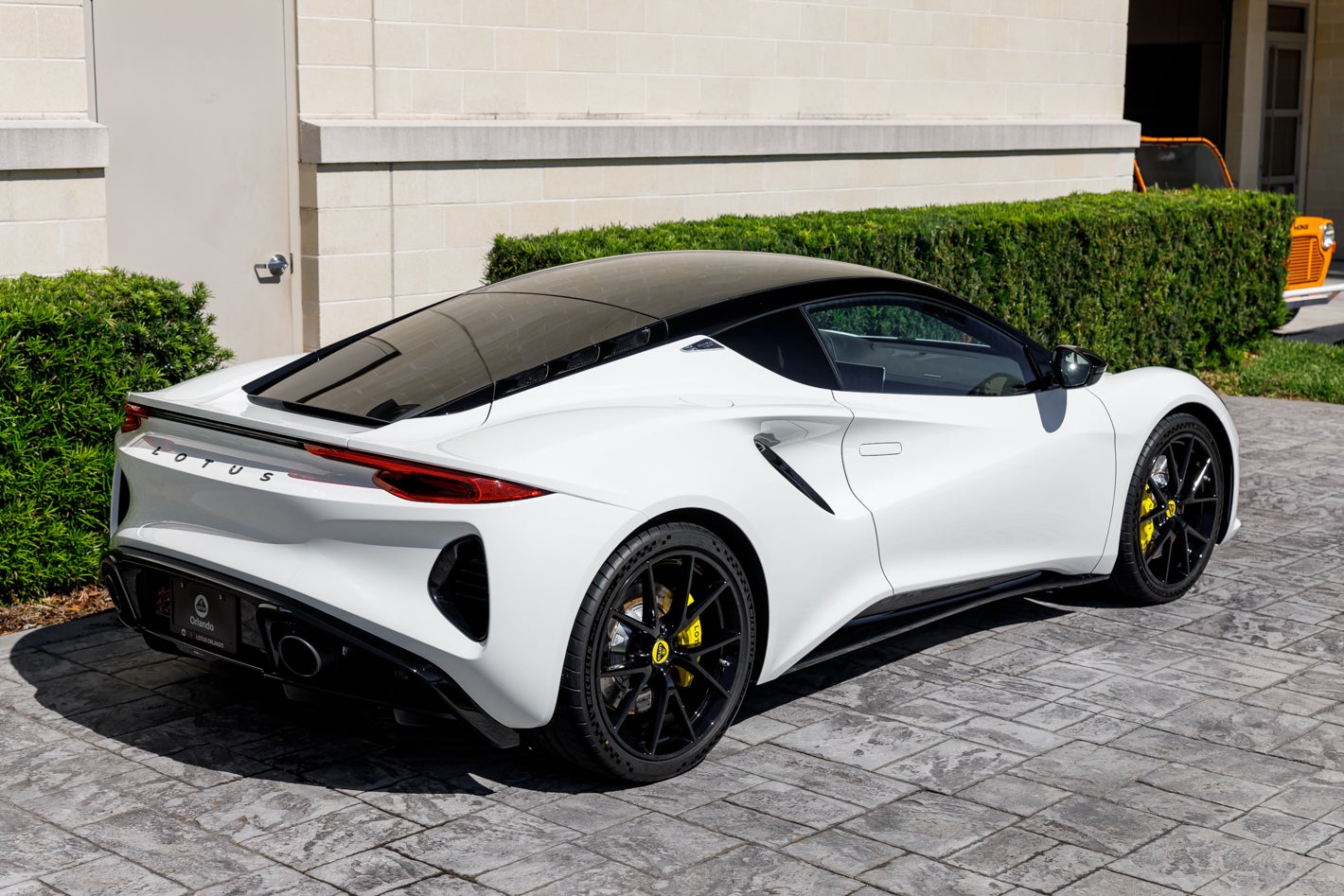 2027 Lotus EMIRA V6 SE