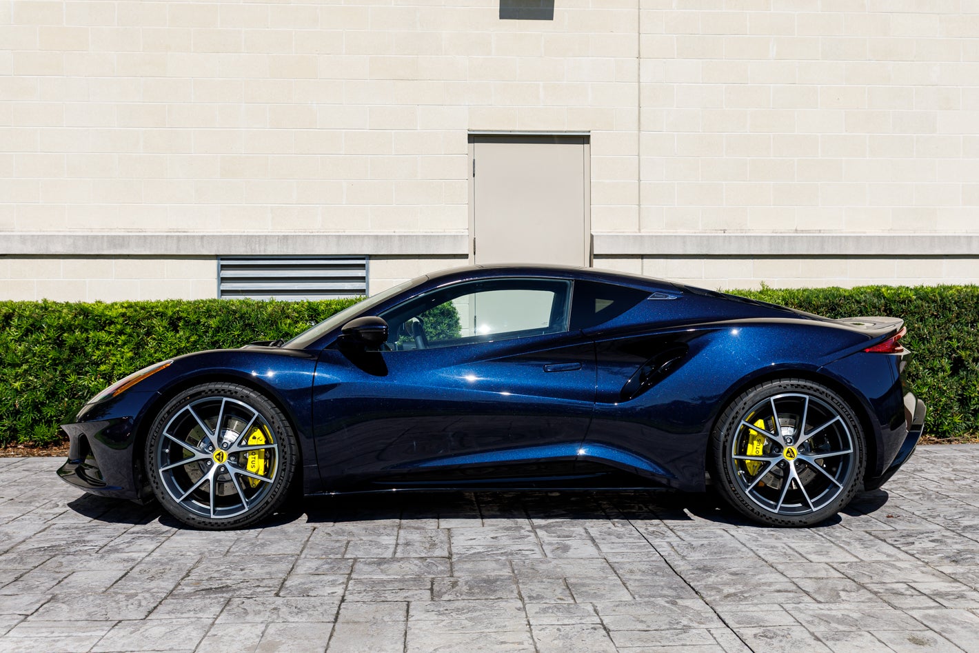 2027 Lotus EMIRA Turbo SE