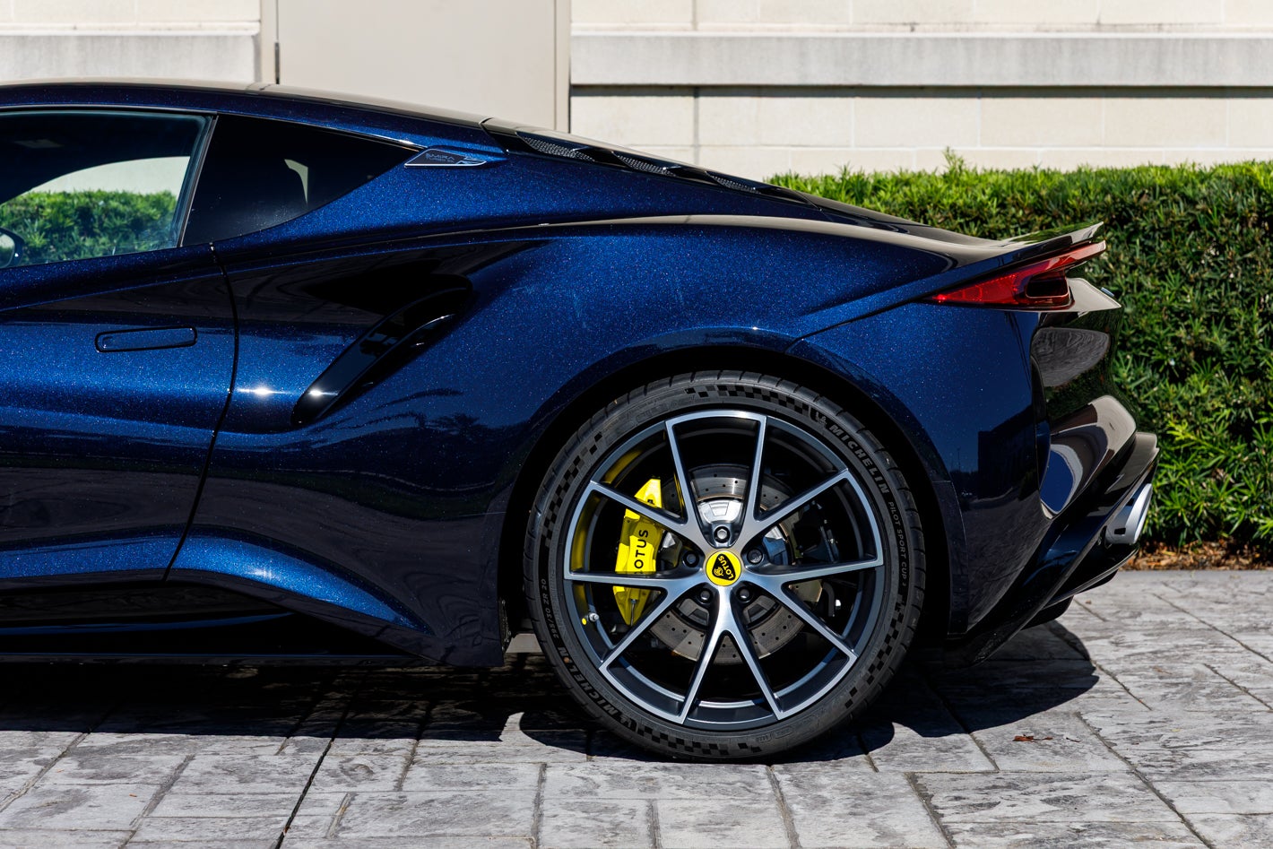 2027 Lotus EMIRA Turbo SE