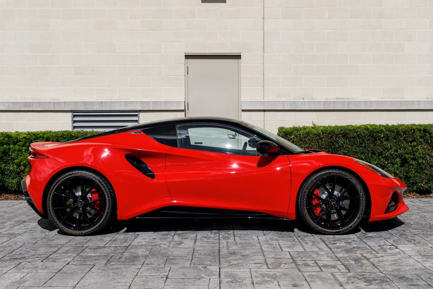 2027 Lotus EMIRA Turbo SE