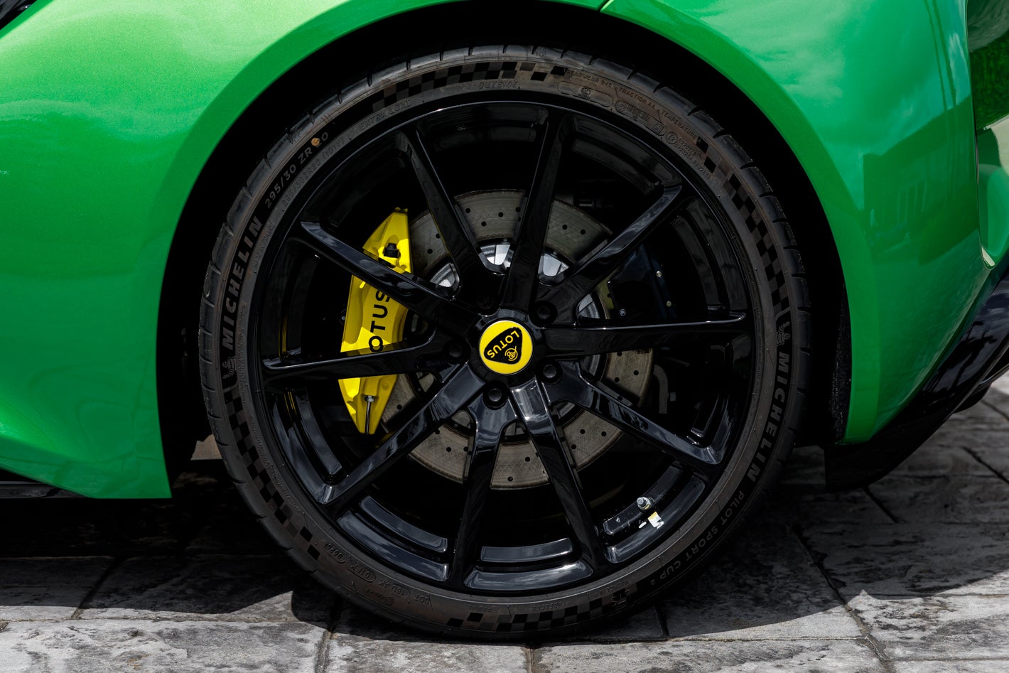 2027 Lotus EMIRA Turbo SE