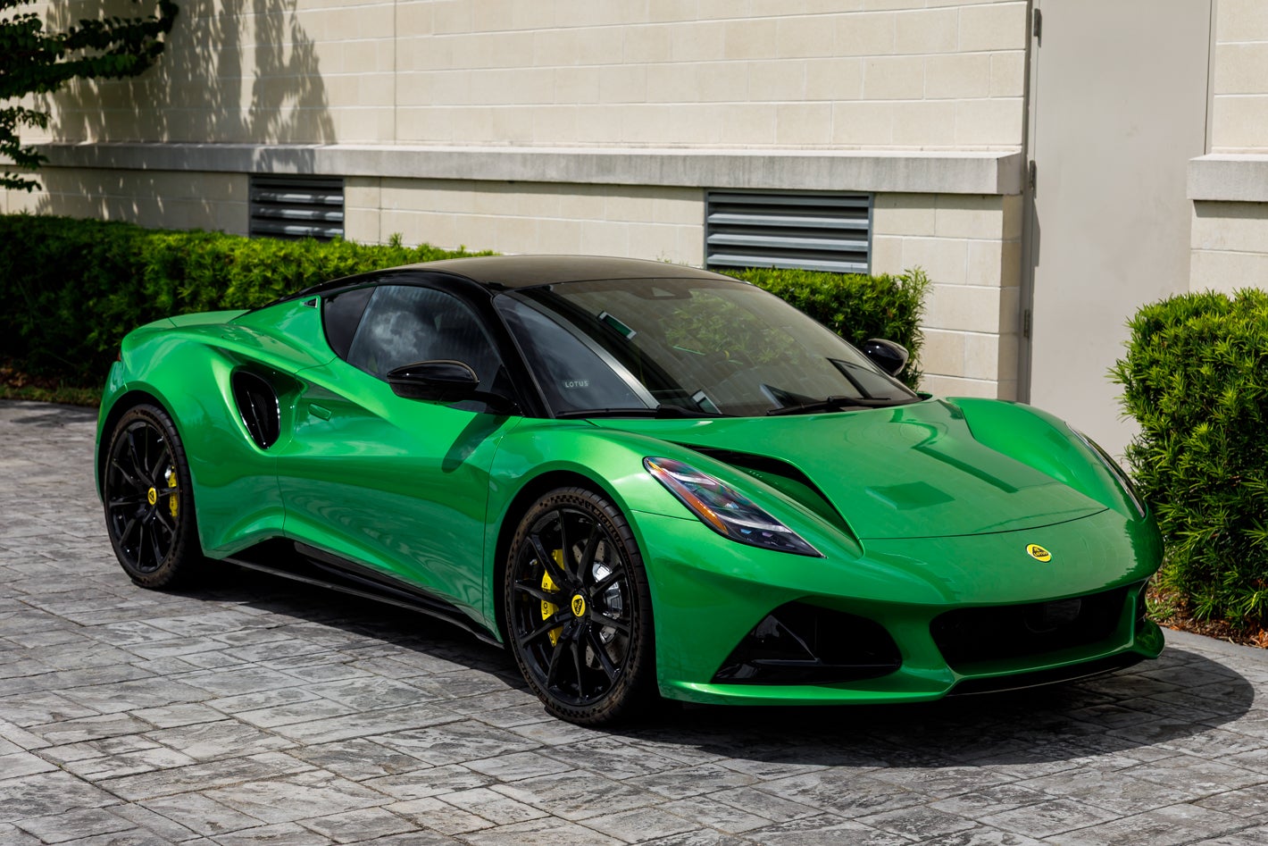 2027 Lotus EMIRA Turbo SE