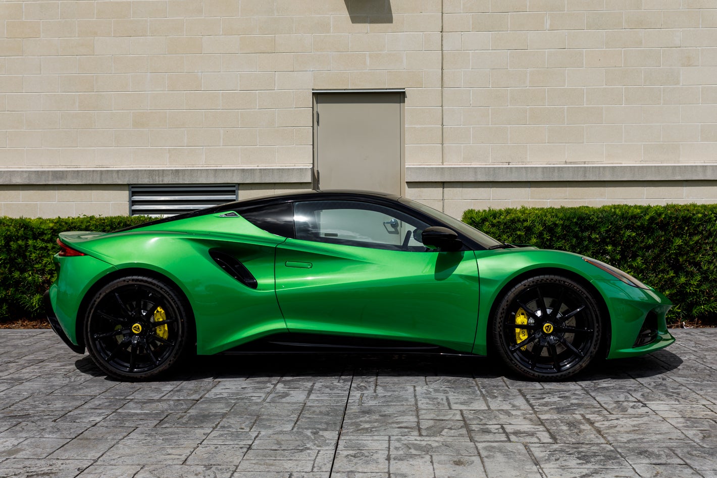 2027 Lotus EMIRA Turbo SE