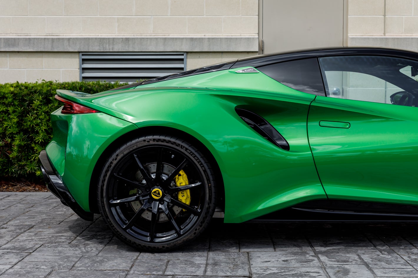 2027 Lotus EMIRA Turbo SE
