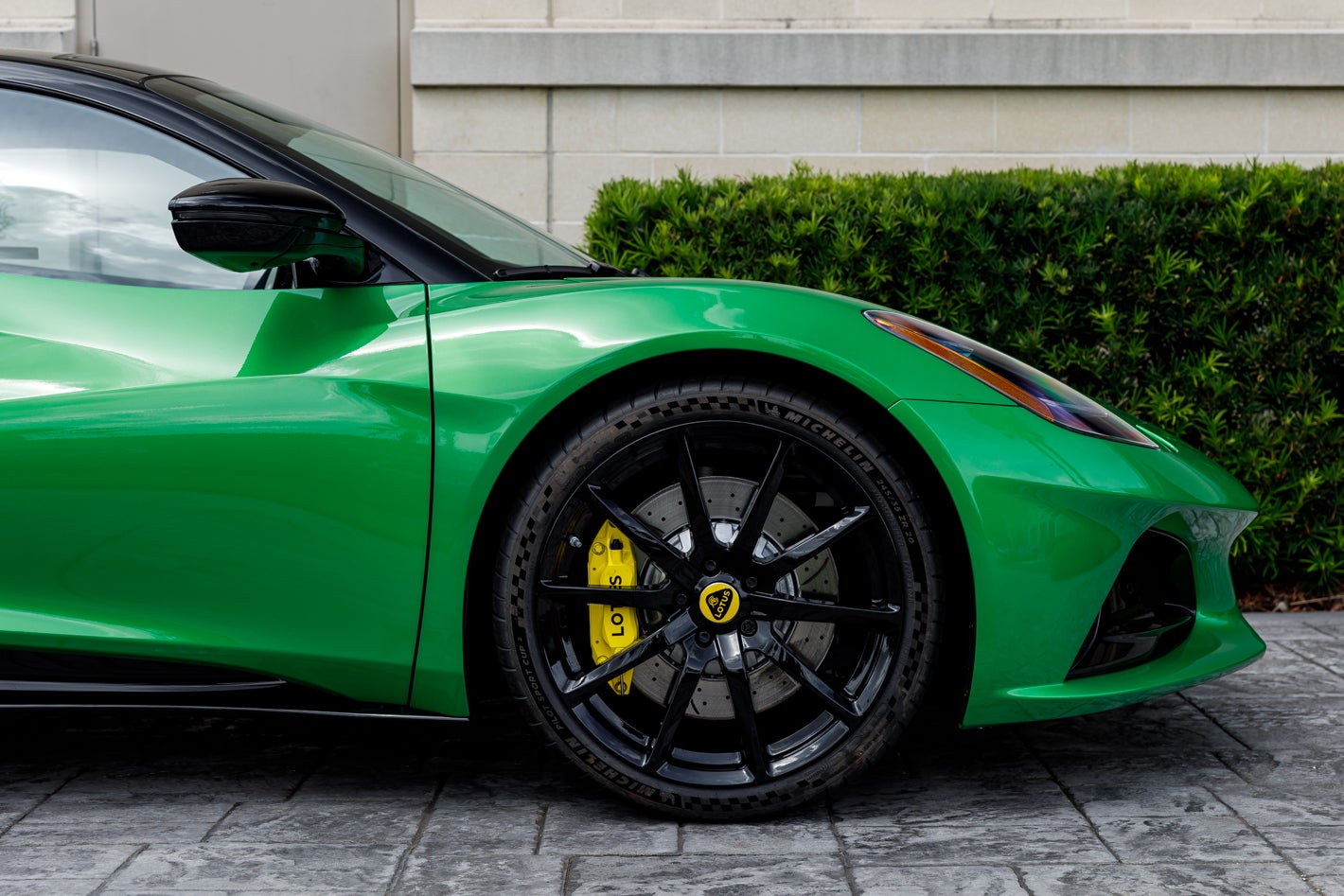 2027 Lotus EMIRA Turbo SE