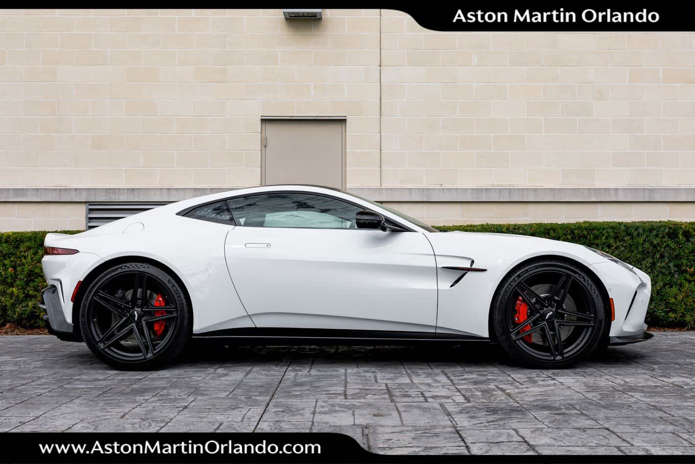 2025 Aston Martin Vantage Coupe