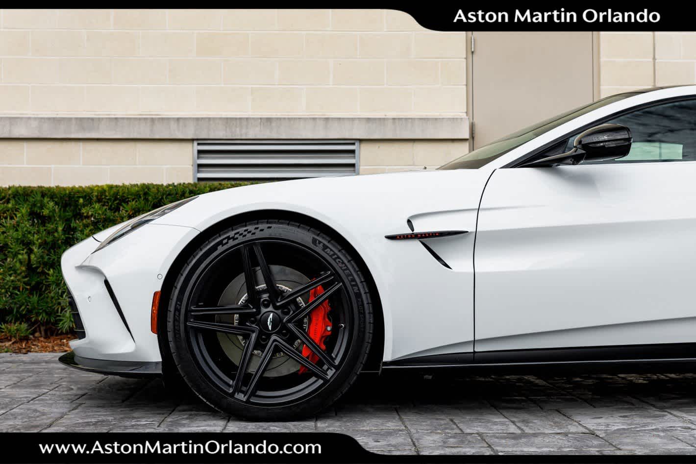 2025 Aston Martin Vantage Coupe