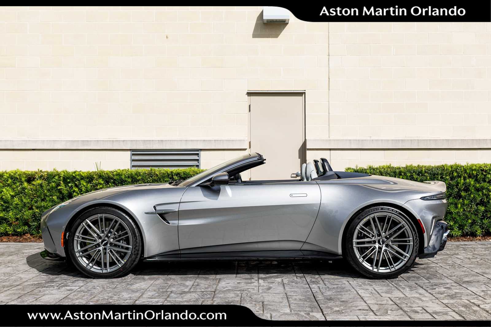 2026 Aston Martin Vantage Roadster