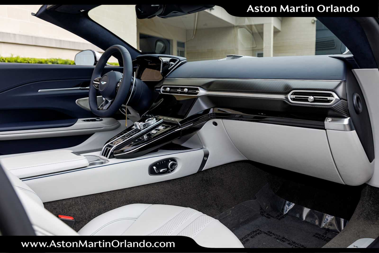 2026 Aston Martin Vantage Roadster
