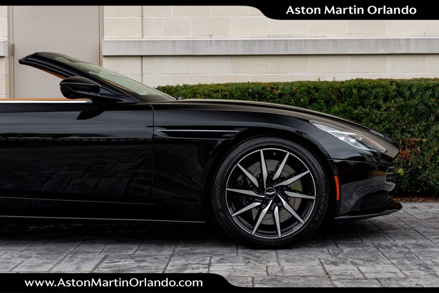 2019 Aston Martin DB11 Base