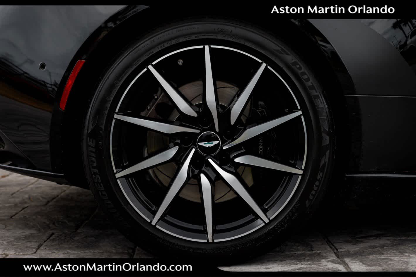 2019 Aston Martin DB11 Base