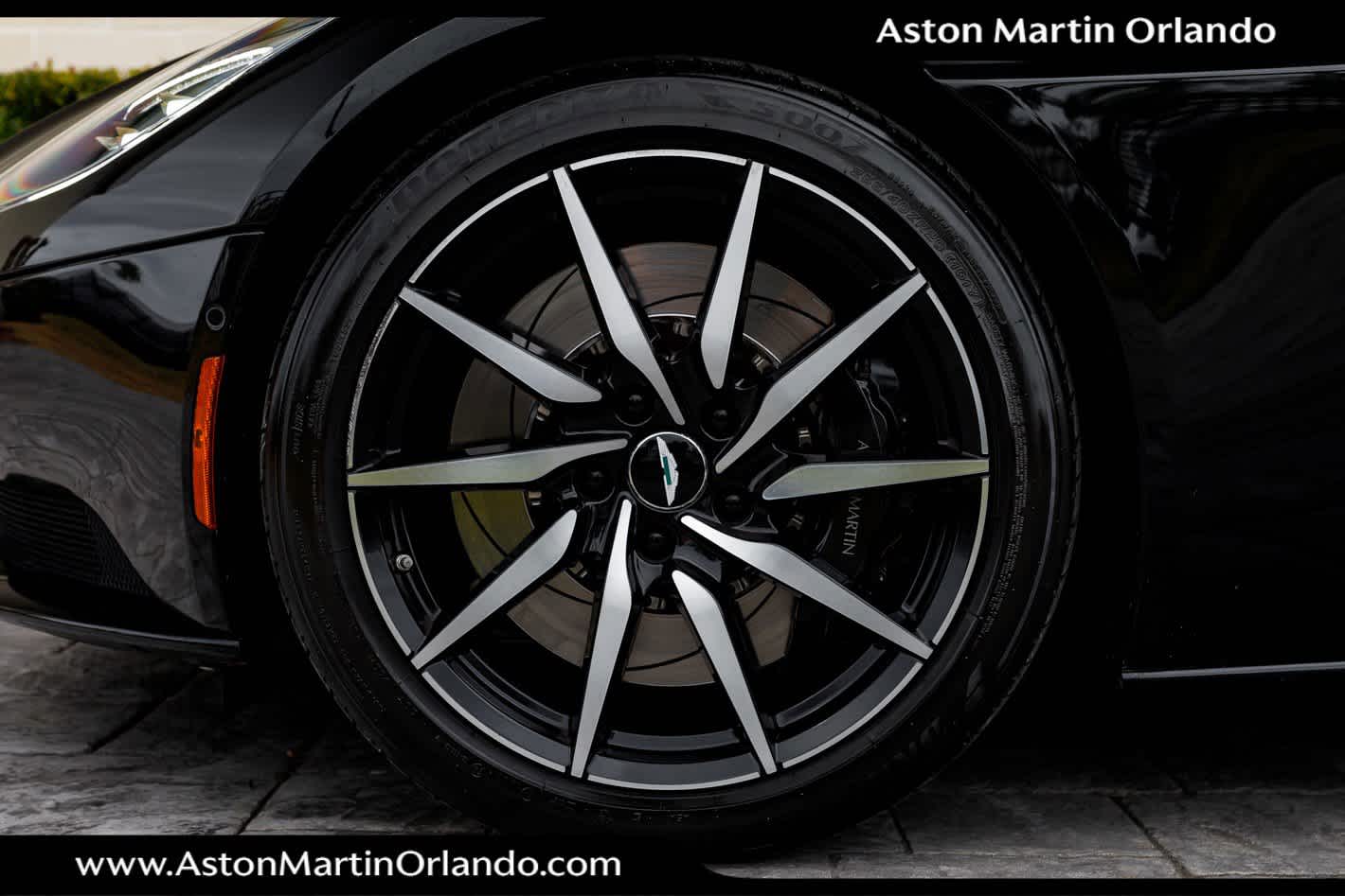 2019 Aston Martin DB11 Base