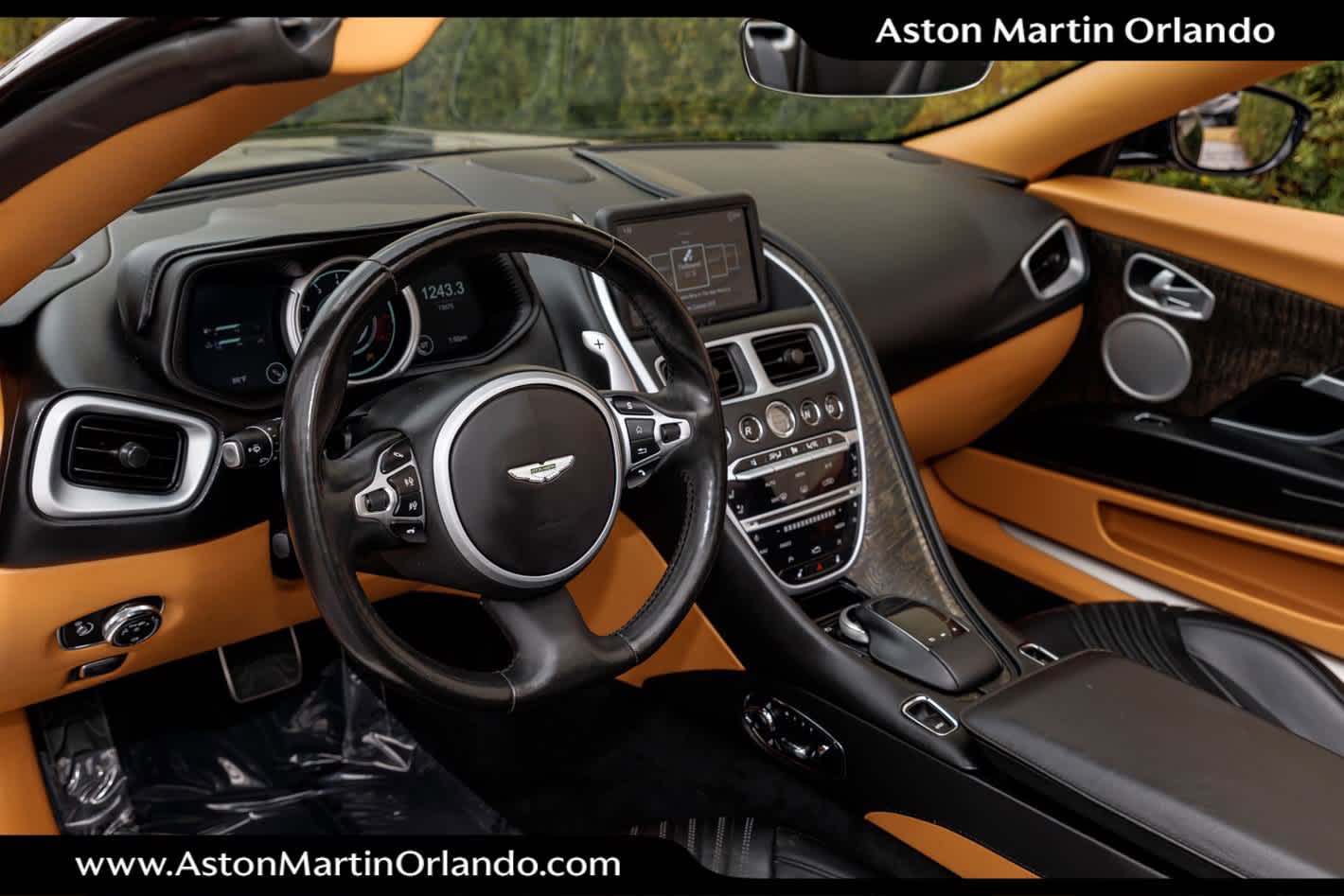 2019 Aston Martin DB11 Base