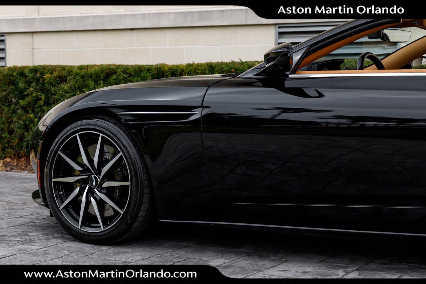 2019 Aston Martin DB11 Base