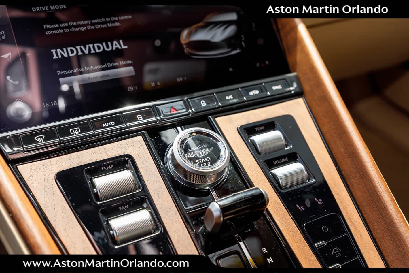 2024 Aston Martin DB12 Base