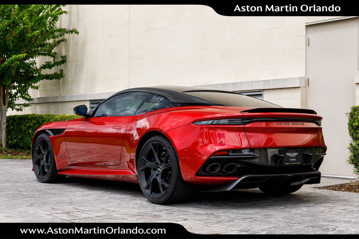 2019 Aston Martin DBS Superleggera