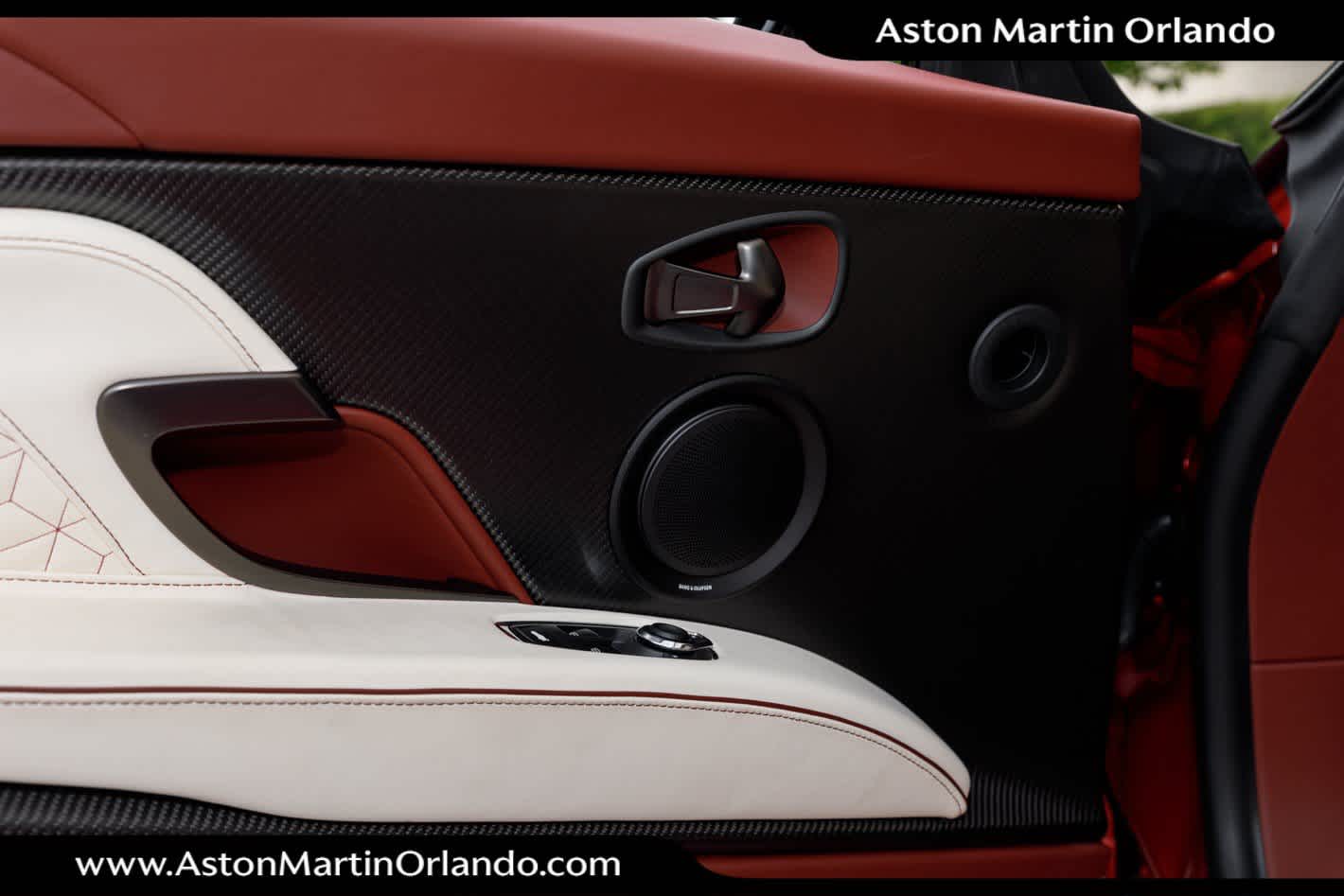 2019 Aston Martin DBS Superleggera