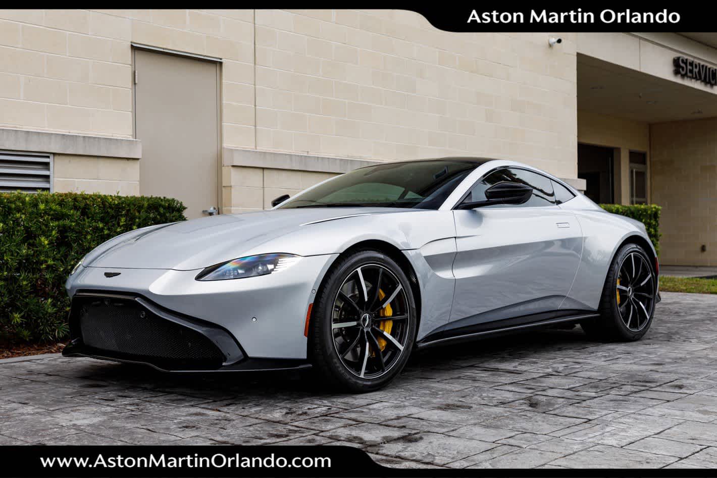 2022 Aston Martin Vantage Base