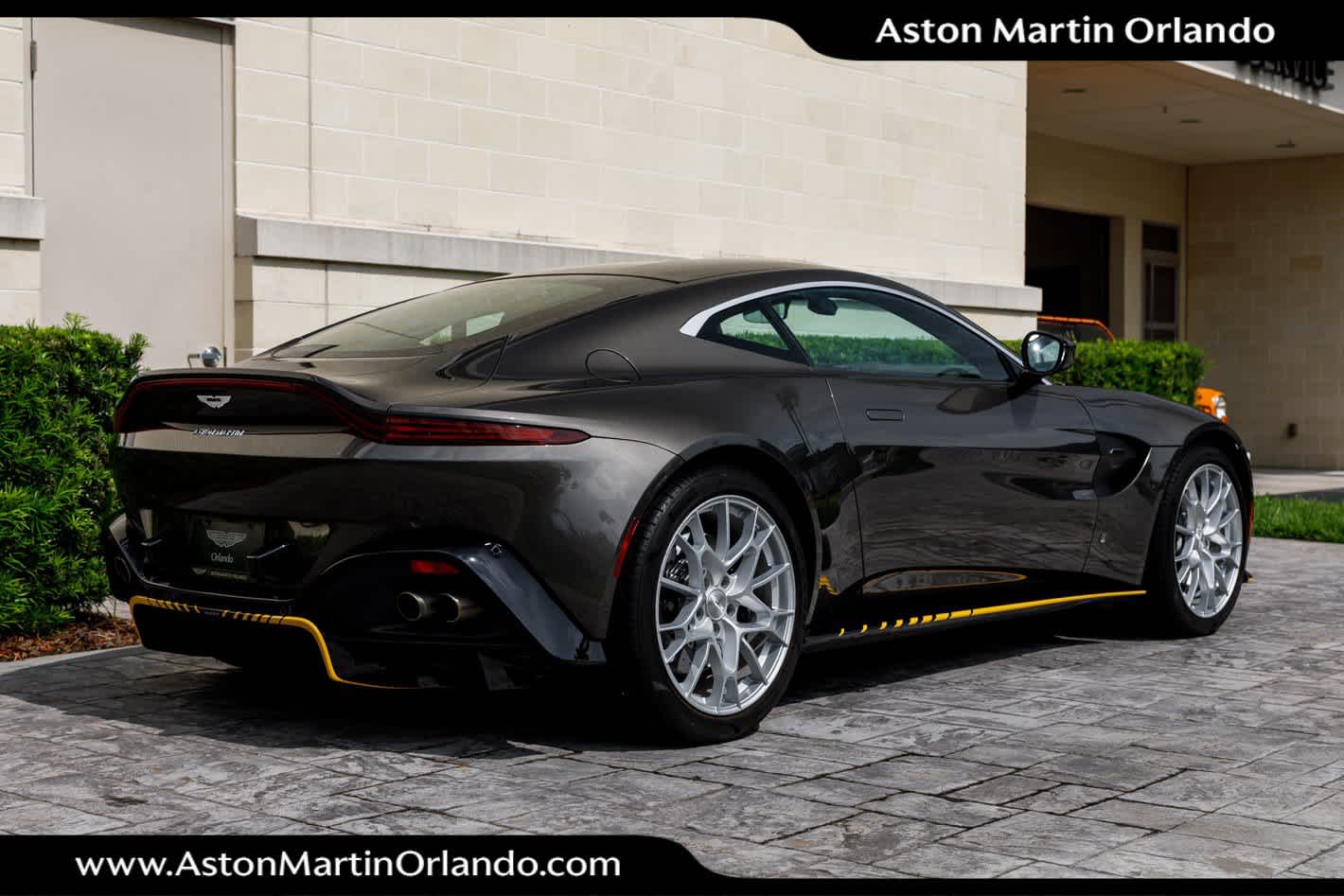 2021 Aston Martin Vantage Base