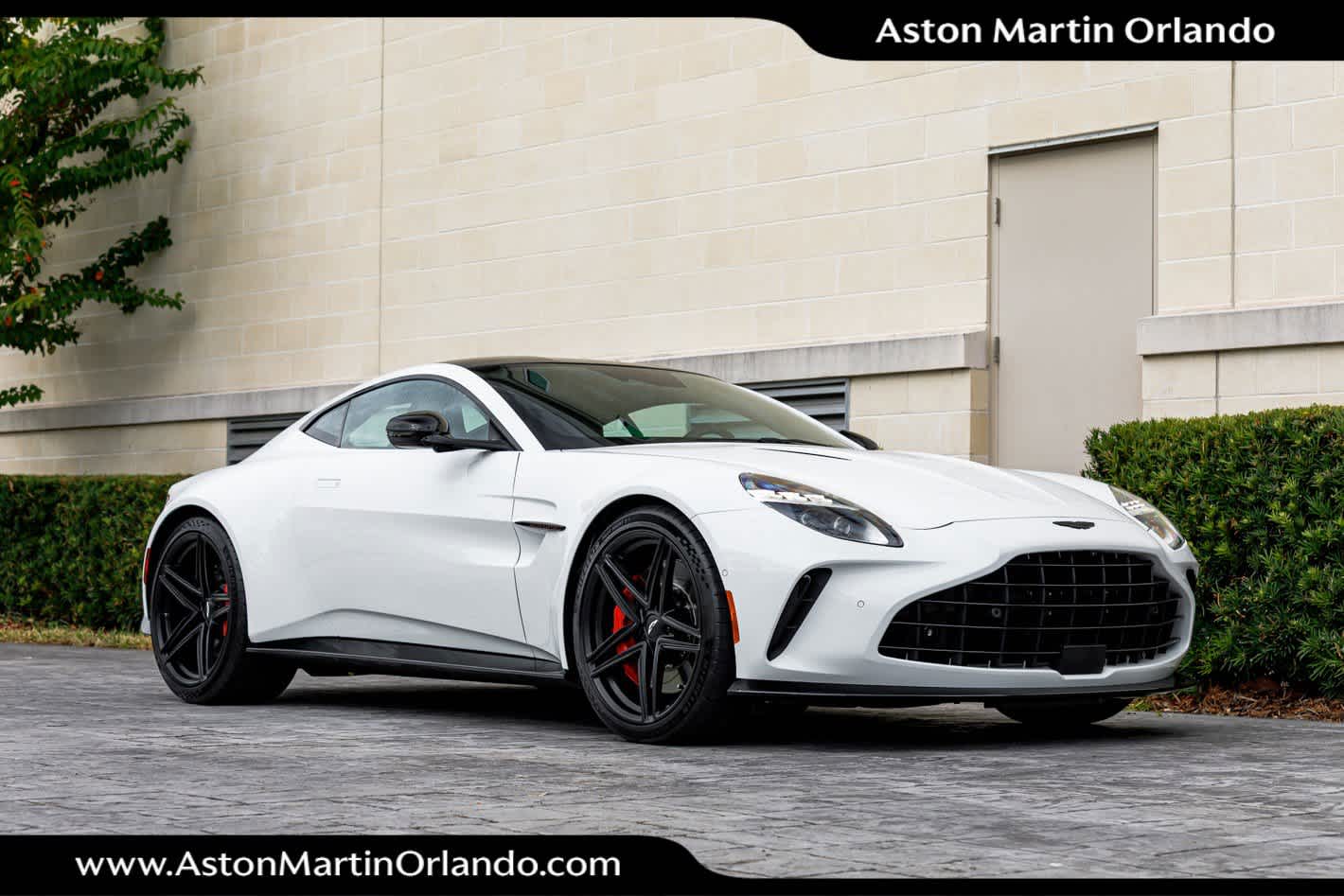 2025 Aston Martin Vantage Base