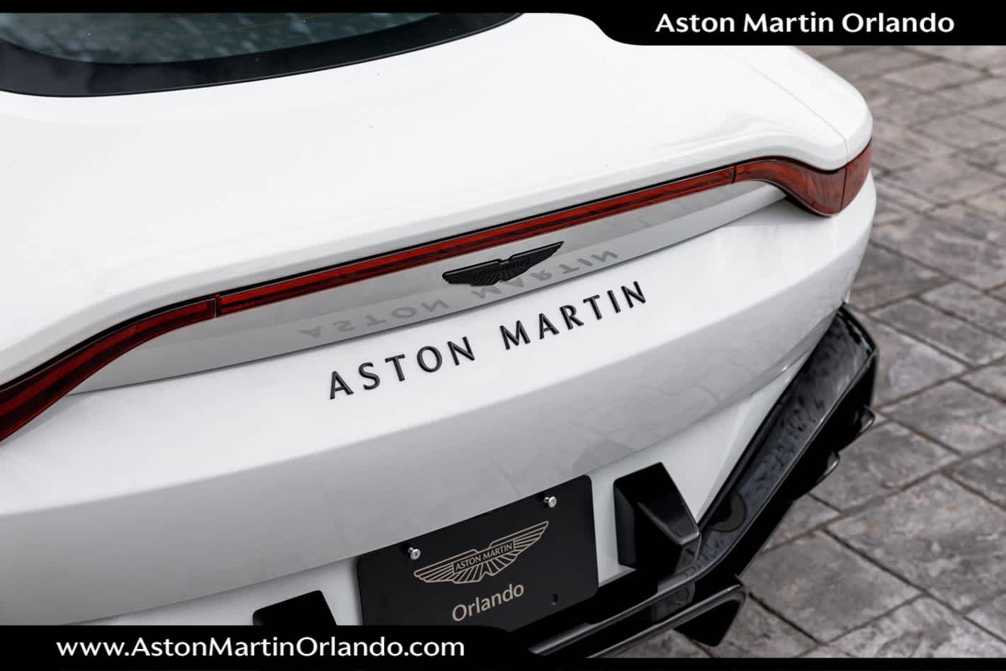 2025 Aston Martin Vantage Base