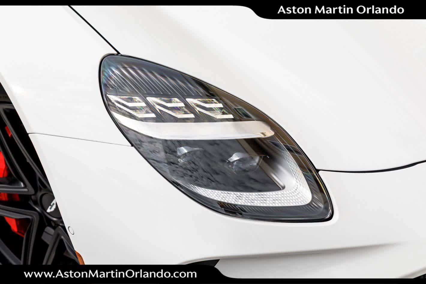 2025 Aston Martin Vantage Base