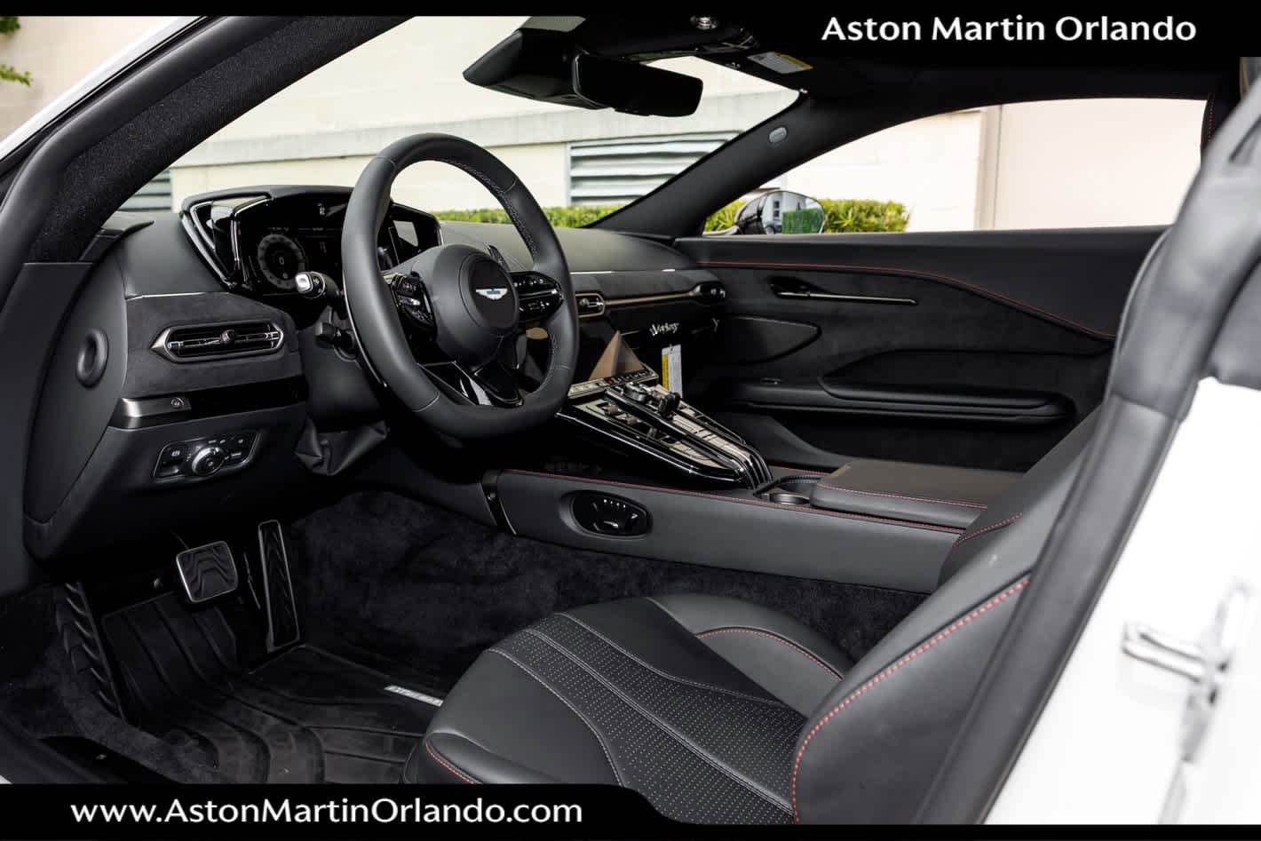 2025 Aston Martin Vantage Base